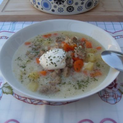 JUNEĆA ČORBA SA PAVLAKOM
