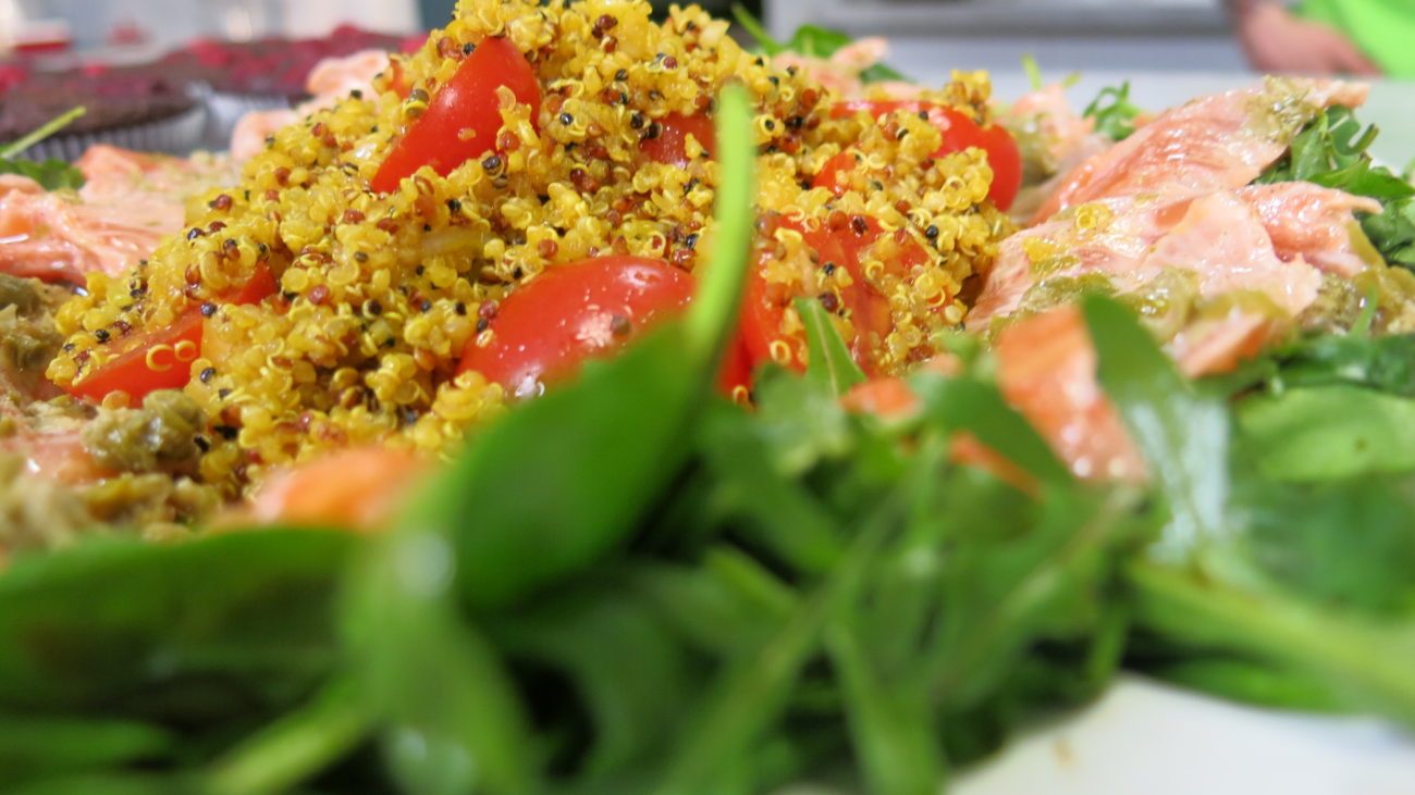 Karpaćo od lososa i salata od kinoe