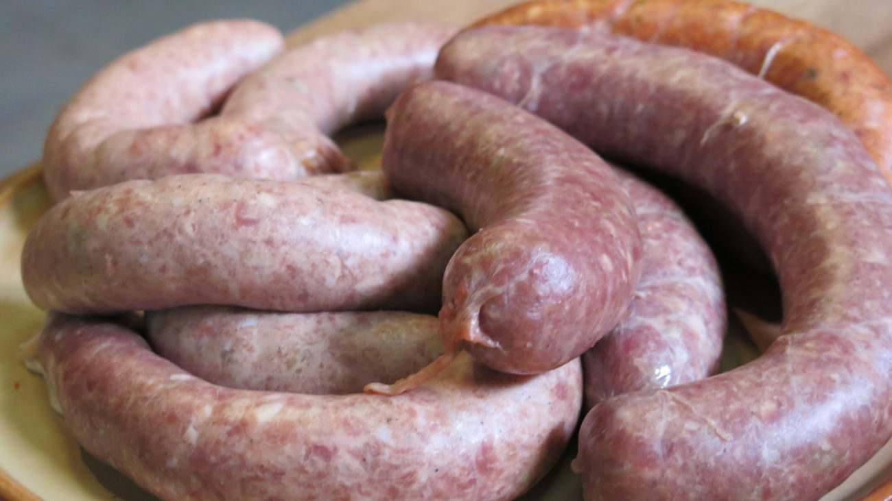 Debele kobasice u košuljicama od teletine sa povrćem