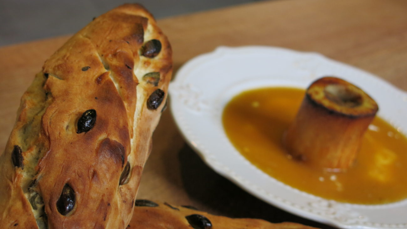 Čorba od pečenog batata i šargarepe uz baget sa golicom