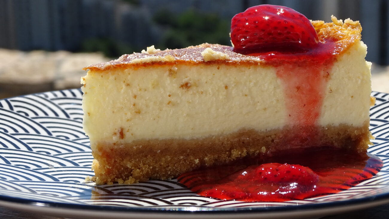 New York cheese cake, sos od jagoda
